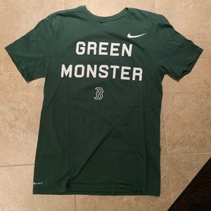 Nike Red Sox tshirt